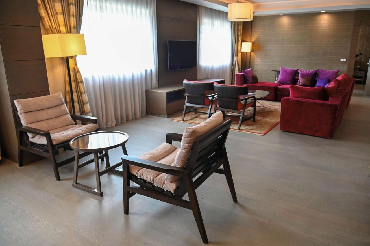 Radisson Blu Hotel, Abidjan Airport Exterior photo