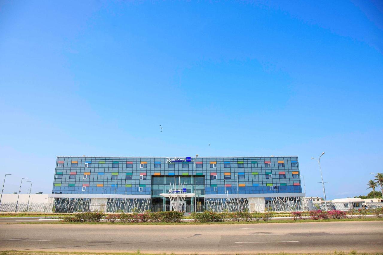 Radisson Blu Hotel, Abidjan Airport Exterior photo